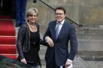 Amsterdam 2 december 2015
Koninklijke Familie bij uitreiking Prins Claus Prijs 2015 in het Koninklijk Paleis op de Dam. De Prins Claus Prijzen worden door het Prins Claus Fonds voor Cultuur en Ontwikkeling sinds 1997 jaarlijks toegekend aan kunstenaars, denkers en culturele organisaties. Aanwezig Koning Willem Alexander koningin Maxima Prins Constantijn Prinses Beatrix Prinses Laurentien en Prinses Mabel