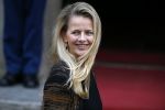 Amsterdam 2 december 2015
Koninklijke Familie bij uitreiking Prins Claus Prijs 2015 in het Koninklijk Paleis op de Dam. De Prins Claus Prijzen worden door het Prins Claus Fonds voor Cultuur en Ontwikkeling sinds 1997 jaarlijks toegekend aan kunstenaars, denkers en culturele organisaties. Aanwezig Koning Willem Alexander koningin Maxima Prins Constantijn Prinses Beatrix Prinses Laurentien en Prinses Mabel