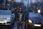 Amsterdam 4 januari 2016
Regilio Tuur ontmoet Ruud Gullit en Dirk Zeelenberg op de cornelis schuytstraat.