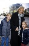 Amsterdam 10 januari 2016
Premiere race naar de maan in pathe arena.
Ria Bremer met kleinkinderen