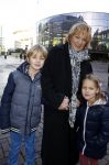 Amsterdam 10 januari 2016
Premiere race naar de maan in pathe arena.
Ria Bremer met kleinkinderen