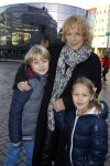 Amsterdam 10 januari 2016
Premiere race naar de maan in pathe arena.
Ria Bremer met kleinkinderen