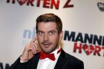Amsterdam 14 december 2015
Premiere manneharten 2 in het nieuwe de la mar theater met als cast,
Barry Atsma Daan Schuurmans Jeroen Spitzenberger Fabian JansenMingus Dagelet Katja Herbers Hadewych Minis Jelka v Houten Liliana de Vries Maartje v d Wetering Barbara Sloesen Bo Maerten en Annick Boer. Ruben Nicolai met manager