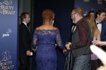 Scheveningen 13 december 2015
Premiere Beauty & the beast in het circustheater.
Ruth Jacott met ...