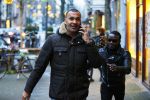 Amsterdam 4 januari 2016
Regilio Tuur ontmoet Ruud Gullit en Dirk Zeelenberg op de cornelis schuytstraat.
