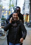 Amsterdam 4 januari 2016
Regilio Tuur ontmoet Ruud Gullit en Dirk Zeelenberg op de cornelis schuytstraat.