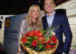 Hoorn 15 december 2015
Boek presentatie Sonja Bakker . Al har kinderen en man Jan Reus zijn aanwezig.