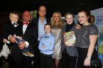 Hoorn 15 december 2015
Boek presentatie Sonja Bakker . Al har kinderen en man Jan Reus zijn aanwezig.