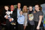 Hoorn 15 december 2015
Boek presentatie Sonja Bakker . Al har kinderen en man Jan Reus zijn aanwezig.