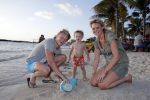 Curacao 31 december 2015
Thomas Berge met Myrthe Milius en hun zoon Jack op Curacao.