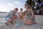 Curacao 31 december 2015
Thomas Berge met Myrthe Milius en hun zoon Jack op Curacao.