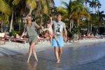 Curacao 31 december 2015
Thomas Berge met Myrthe Milius en hun zoon Jack op Curacao.