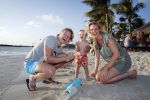 Curacao 31 december 2015
Thomas Berge met Myrthe Milius en hun zoon Jack op Curacao.