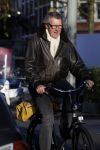 Amsterdam 9 december 2015 
Ursul de Geer op de fiets in amsterdam zuid
