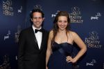 Scheveningen 13 december 2015
Premiere Beauty & the beast in het circustheater.
illusionist met vriendin. Victor Mids