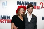 Amsterdam 14 december 2015
Premiere manneharten 2 in het nieuwe de la mar theater met als cast,
Barry Atsma Daan Schuurmans Jeroen Spitzenberger Fabian JansenMingus Dagelet Katja Herbers Hadewych Minis Jelka v Houten Liliana de Vries Maartje v d Wetering Barbara Sloesen Bo Maerten en Annick Boer. Willem Voogd met vriendin