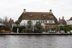 Aalsmeer 2 december 2015
Gerard Joling zou het huis van zijn manager Wino Omtzgt hebben gekocht.
