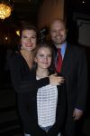 Amsterdam 22 december 2016
Premiere wereld kerstcircus in Carre. Anouk v Nes met vriend en zijn dochter