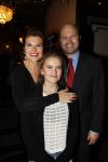Amsterdam 22 december 2016
Premiere wereld kerstcircus in Carre. Anouk v Nes met vriend en zijn dochter
