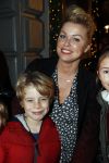 Amsterdam 22 december 2016
Premiere wereld kerstcircus in Carre. Bridget Maasland met zoon Mees en vrienden