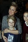 Amsterdam 22 december 2016
Premiere wereld kerstcircus in Carre. Bridget Maasland met zoon Mees en vrienden