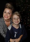 Amsterdam 22 december 2016
Premiere wereld kerstcircus in Carre. Bridget Maasland met zoon Mees en vrienden