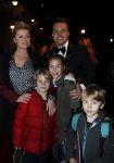 Amsterdam 22 december 2016
Premiere wereld kerstcircus in Carre. Bridget Maasland met zoon mees en vrienden