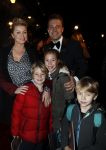 Amsterdam 22 december 2016
Premiere wereld kerstcircus in Carre. Bridget Maasland met zoon mees en vrienden