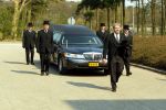 Leusden 10 april 2002

Begrafenis Conny Vandenbosch op Rusthof.
dragers kist

Peter Smulders bv