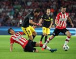Eindhoven, 13 September 2016
PSV-Atletico Madrid, eindstand 0-1 
Eerste wedstrijd voorronde CL Seizoen 2016-2017
Davy Propper en Hector Moreno