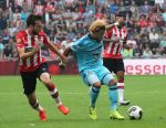 Eindhoven, 18 September 2016 PSV-Feyenoord, eindstand 0-1 Kompetitie Seizoen 2016-2017.
Davy Propper en Tonny Vilhena