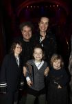 Amsterdam 22 december 2016
Premiere wereld kerstcircus in Carre. Dirk Zeelenberg met vrouw Suus en kinderen