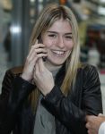 Beverwijk 24 december 2016
Estavana Polman en Rafael v d Vaart overhandigen Charles Ruijgrok een cheque van 2500 euro voor het zeldzame ziekten fonds . Event vond plaats in de winkel van de moeder van rafael Lolita .