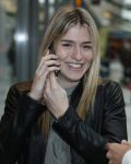 Beverwijk 24 december 2016
Estavana Polman en Rafael v d Vaart overhandigen Charles Ruijgrok een cheque van 2500 euro voor het zeldzame ziekten fonds . Event vond plaats in de winkel van de moeder van rafael Lolita .