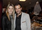 Beverwijk 24 december 2016
Estavana Polman en Rafael v d Vaart overhandigen Charles Ruijgrok een cheque van 2500 euro voor het zeldzame ziekten fonds . Event vond plaats in de winkel van de moeder van rafael Lolita .