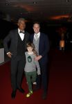 Amsterdam 21 december 2016
Sportman en sportvrouw van het jaar verkiezing tijdens het sportgala in de RAI. Frank Rijkaard met een jong voetballertje van ajax en met zijn vrouw stephanie