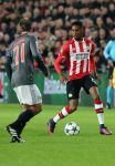 Eindhoven, 1 November 2016
4e wedstrijd voorronde Champions Leaugue seizoen 2016/2017
PSV-Bayern Munchen, eindstand 1-2
Joshua Brenet in duel met Philipp Lahm
