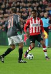 Eindhoven, 1 November 2016
4e wedstrijd voorronde Champions Leaugue seizoen 2016/2017
PSV-Bayern Munchen, eindstand 1-2
Joshua Brenet in duel met Philipp Lahm