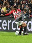 Eindhoven, 1 November 2016
4e wedstrijd voorronde Champions Leaugue seizoen 2016/2017
PSV-Bayern Munchen, eindstand 1-2
Joshua Brenet in duel met Philipp Lahm
