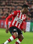 Eindhoven, 1 November 2016
4e wedstrijd voorronde Champions Leaugue seizoen 2016/2017
PSV-Bayern Munchen, eindstand 1-2
Joshua Brenet in duel met