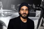 Amsterdam 20 december 2016 
Premiere Watskeburt in de meervaart. Kay nambiaar