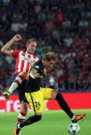 Eindhoven, 13 September 2016
PSV-Atletico Madrid, eindstand 0-1 
Eerste wedstrijd voorronde CL Seizoen 2016-2017
Luuk de Jong en Jose Maria Gimenez in duel