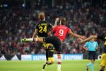 Eindhoven, 13 September 2016
PSV-Atletico Madrid, eindstand 0-1 
Eerste wedstrijd voorronde CL Seizoen 2016-2017
Luuk de Jong en Jose Maria Gimenez in duel