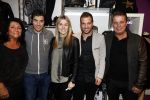 Beverwijk 24 december 2016
Estavana Polman en Rafael v d Vaart overhandigen Charles Ruijgrok een cheque van 2500 euro voor het zeldzame ziekten fonds . Event vond plaats in de winkel van de moeder van rafael Lolita . Lolita ramon en broer Fernando