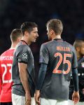 Eindhoven, 1 November 2016
4e wedstrijd voorronde Champions Leaugue seizoen 2016/2017
PSV-Bayern Munchen, eindstand 1-2
Robert Lewandowski in gesprek met Thomas Muller