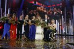 Amsterdam 21 december 2016
Sportman en sportvrouw van het jaar verkiezing tijdens het sportgala in de RAI.
 De winnaars op het podium, met (VLNR) Ilse Paulis en Maaike Head, Jan Lammers, Liesette Bruinsma, Sanne Wevers, Vincent Wevers en Esther Vergeer