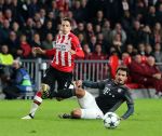 Eindhoven, 1 November 2016
4e wedstrijd voorronde Champions Leaugue seizoen 2016/2017
PSV-Bayern Munchen, eindstand 1-2
Santiago Arias en Mats Hummels