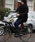 Amsterdam 7 januari 2016
Susan Visser op de fiets in de kou
