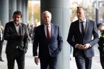 Amsterdam 14 oktober 2017
Afscheidsdienst van burgemeetser Eberhard v d Laan in het concertgebouw. Andre v Duin met partner Martin