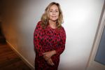 Amsterdam 16 oktober 2017
Boekpresentatie Marjolein Hurkmans . Angela Groothuizen ontvangt het eerste exemplaar.